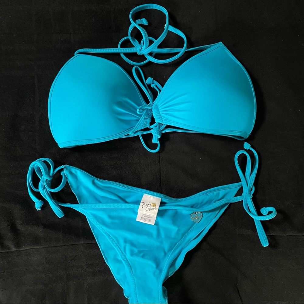 Teal blue box glove swimsuit bikini